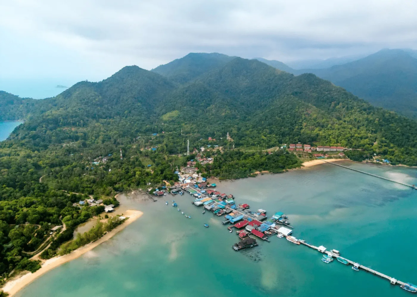 Królewska Ekspedycja Wybrzeża: 12 Dni – 2 Wyspy i Wodospady | AsiaTrip.pl