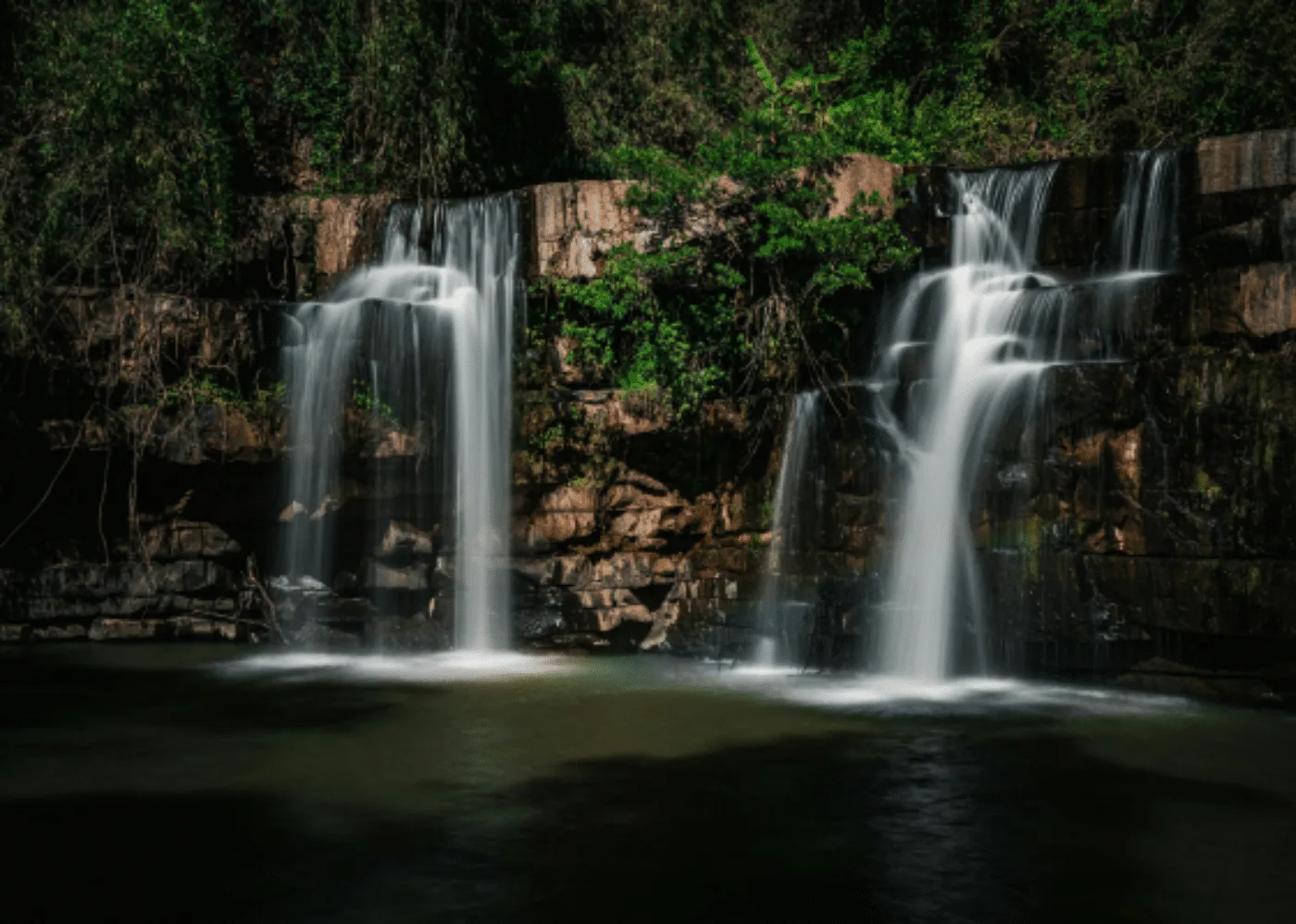 Królewska Ekspedycja Wybrzeża: 12 Dni – 2 Wyspy i Wodospady | AsiaTrip.pl