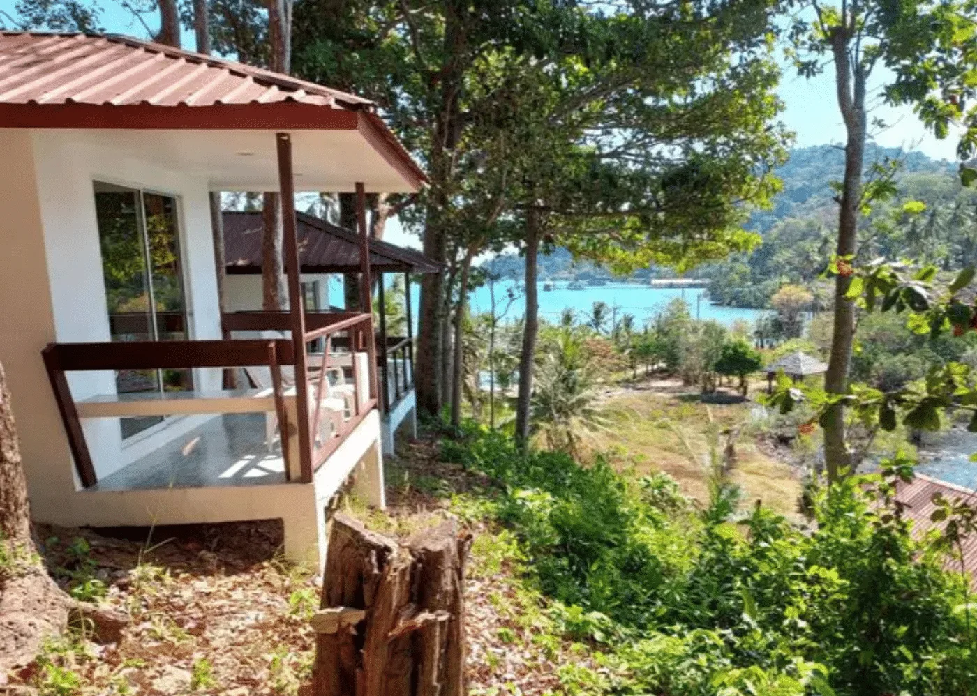 Królewska Ekspedycja Wybrzeża: 12 Dni – 2 Wyspy i Wodospady | AsiaTrip.pl