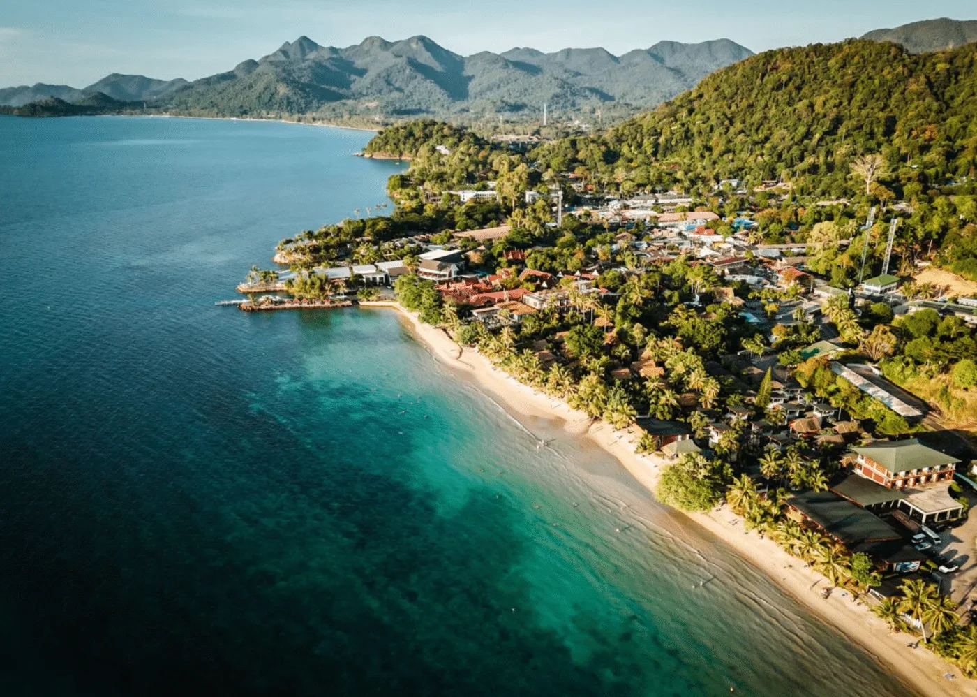 Królewska Ekspedycja Wybrzeża: 12 Dni – 2 Wyspy i Wodospady | AsiaTrip.pl