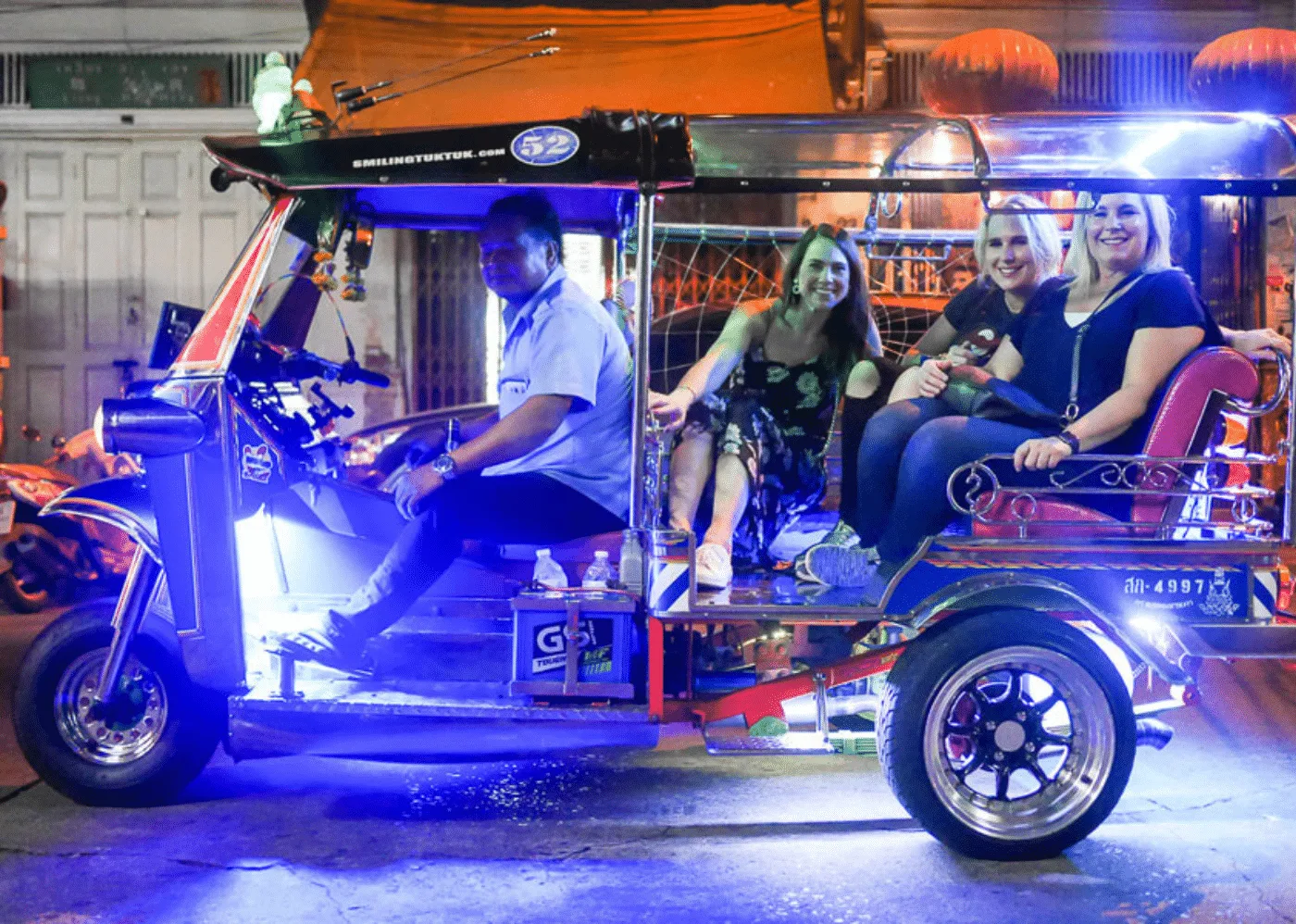 Królewska Ekspedycja Wybrzeża: 12 Dni – 2 Wyspy i Wodospady | AsiaTrip.pl