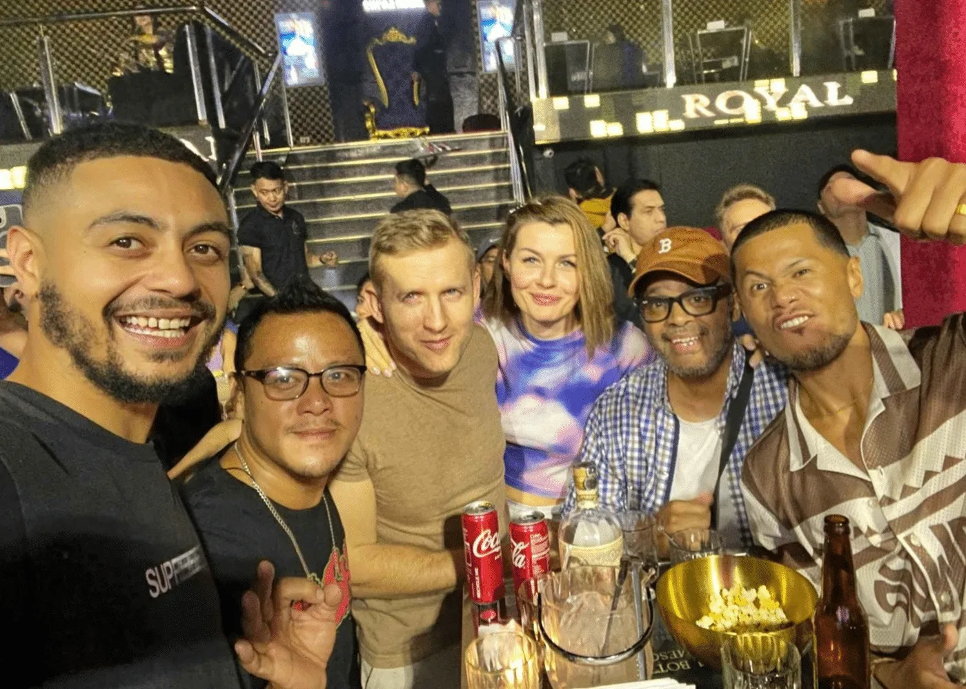 Królewska Ekspedycja Wybrzeża: 12 Dni – 2 Wyspy i Wodospady | AsiaTrip.pl