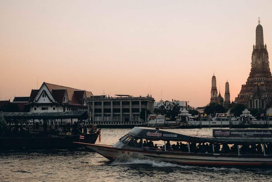 rejs po chao phraya bangkok - Rodzaje łodzi i rejsów po Chao Phraya: Przewodnik po opcjach