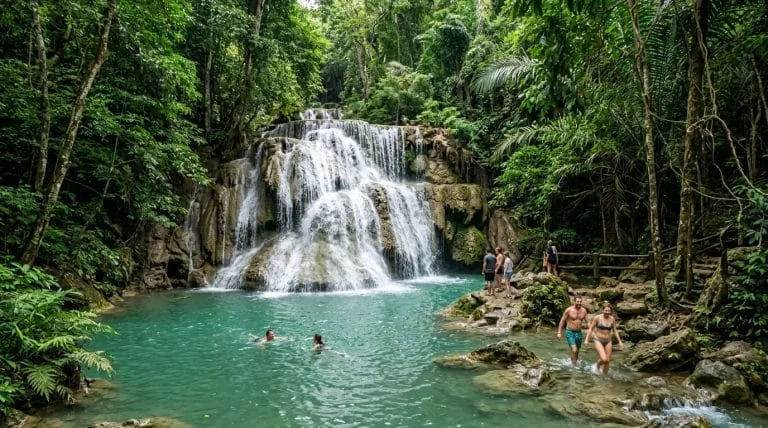 Wodospady Erawan i Most na rzece Kwai, luksusowa wycieczka do Kanchanaburi