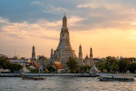 Wat Arun Bangkok: a complete guide to the Temple of Dawn